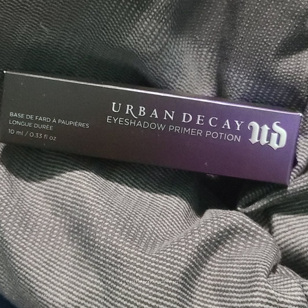 Urban Decay eyeshadow primer potion Sin shade